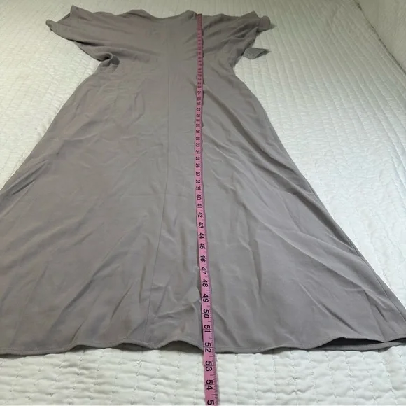 LUXELY By Maggy London Dove Gray Blouson Crew Neck Short Sleeve  Bodice THEO- - Picture 3 of 16